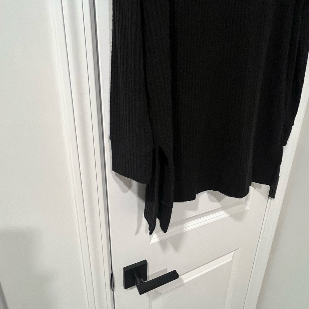 3/$20 Zenana Outfitters Classic Black Sweater - Picture 4 of 6